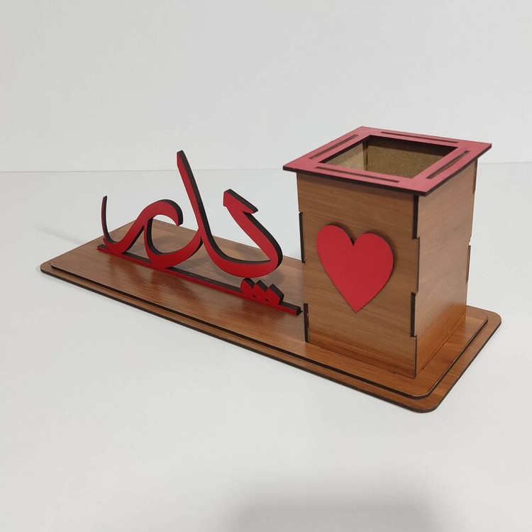 جای گل با کلمه پدر ( جامدادی - جاقلمی ) چوبی مناسب هدیه روز پدر