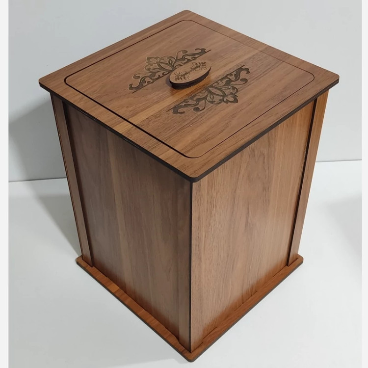 سطل زباله ساده همراه با درب طرح دار