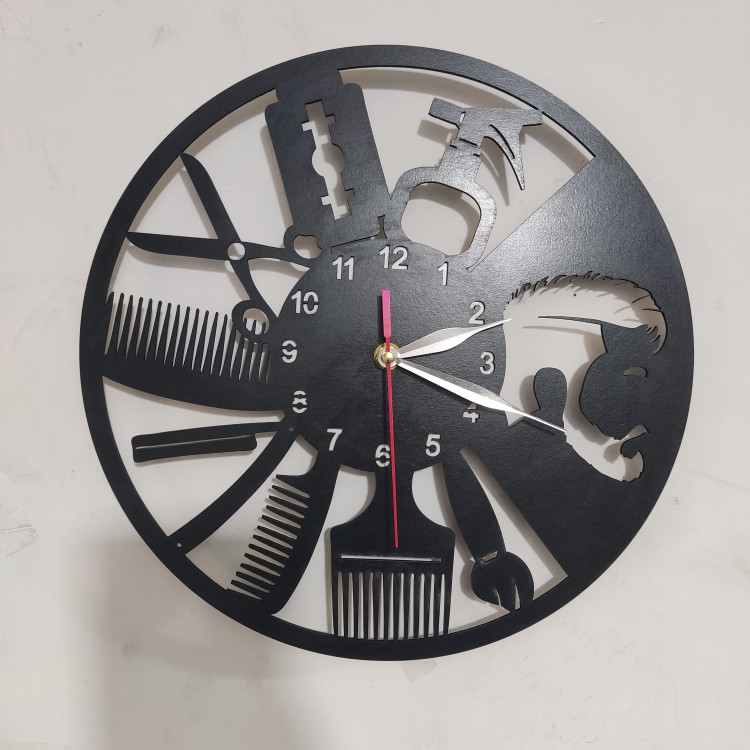ساعت دیواری چوبی مدل آرایشگاه مردانه کد h-93